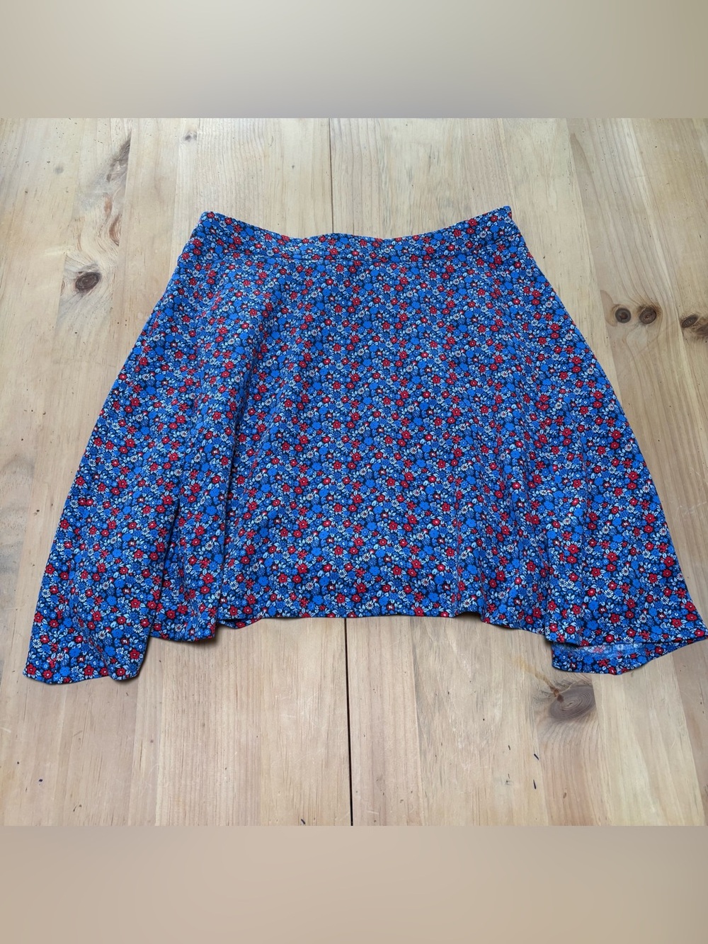 Tommy Hilfiger Blue Floral Circle Skirt with Red Accents